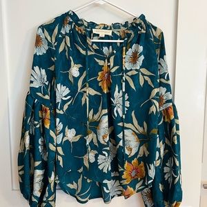 Work or going out shirt, flowly